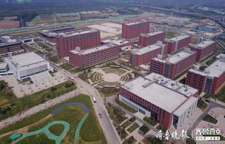 航拍山東第一醫(yī)科大學(xué)濟(jì)南校區(qū) 一年建成如魔術(shù)，電力系統(tǒng)全面安裝